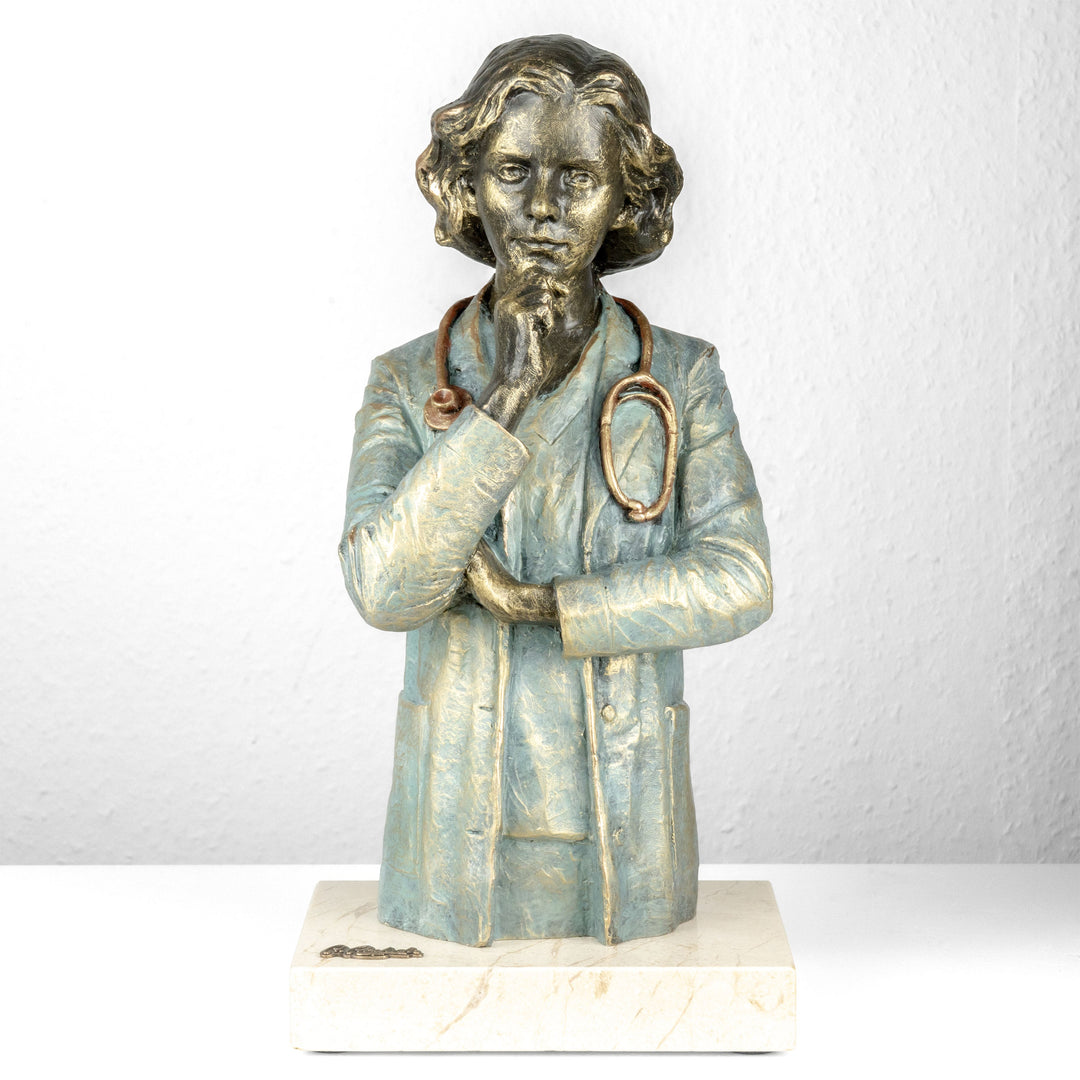 Escultura Doctora de Anglada sobre Base de Mármol