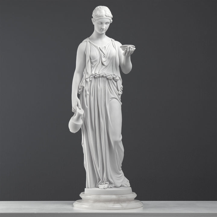 Escultura de Hebe — Diosa de la Juventud (Modelo Neoclásico según Thorvaldsen)