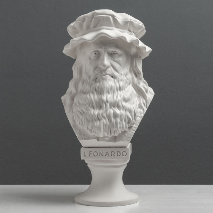 Busto de Leonardo da Vinci – Maestro del Renacimiento (Estatua Blanca)