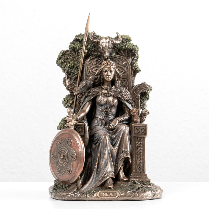 Estatua de Medb — Reina guerrera de Connacht (Escultura de bronce fundido en frío)