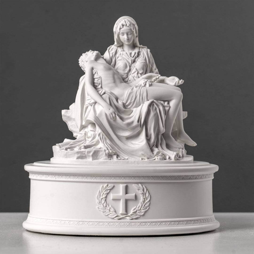 Urna funeraria de la Piedad de Miguel Ángel (escultura de resina blanca)