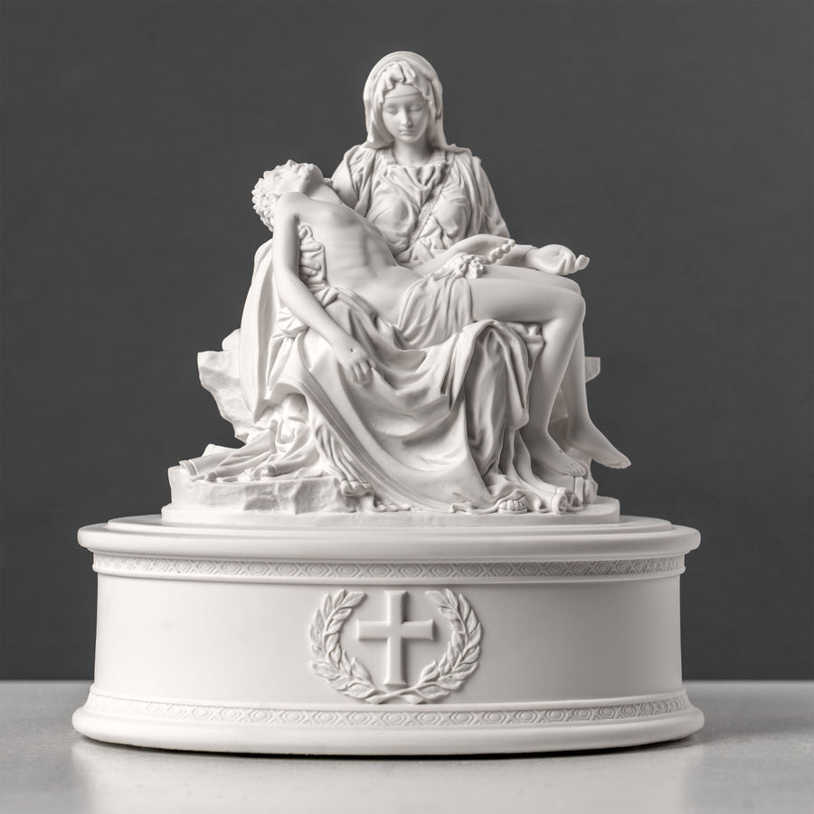 Urna funeraria de la Piedad de Miguel Ángel (escultura de resina blanca)