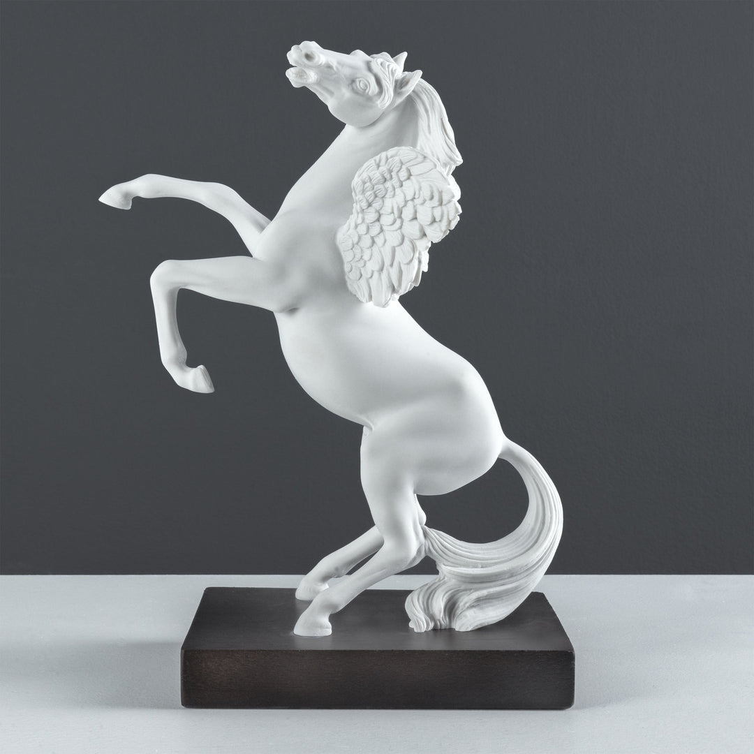 Estatua Pegaso — Caballo Alado de la Mitología Griega