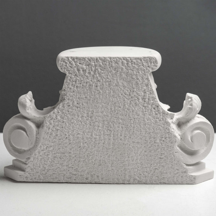 Estatua de Capitel Romano – Escultura Inspirada en la Arquitectura Clásica