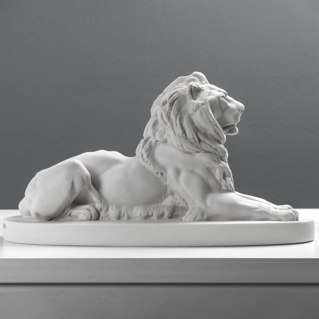 Estatua del León de Trafalgar – Escultura del león de Landseer en blanco