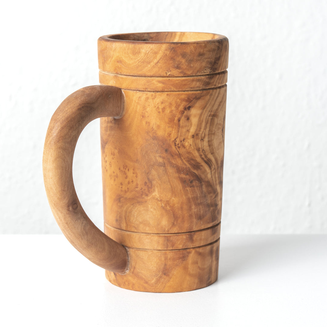 Juego de vasos cerveceros de madera de olivo hecho a mano (2 piezas)