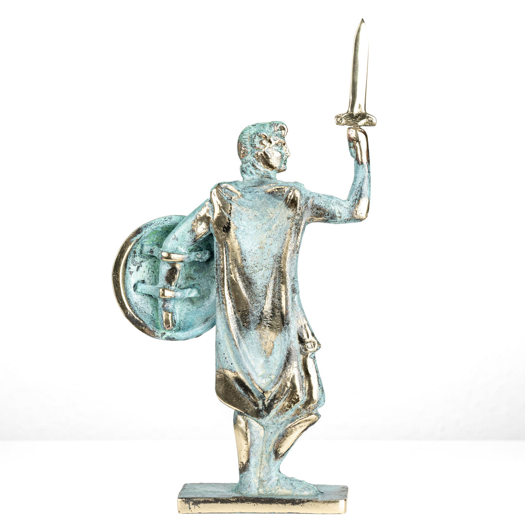 Estatua de Alejandro Magno — guerrero con espada y escudo (Escultura de latón)