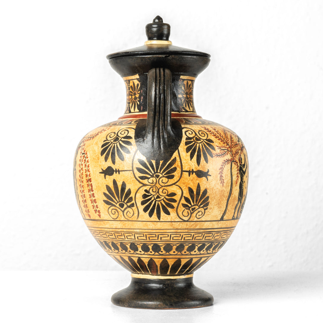 Vaso Griego de Figuras Negras con Escena de Cosecha de Aceitunas
