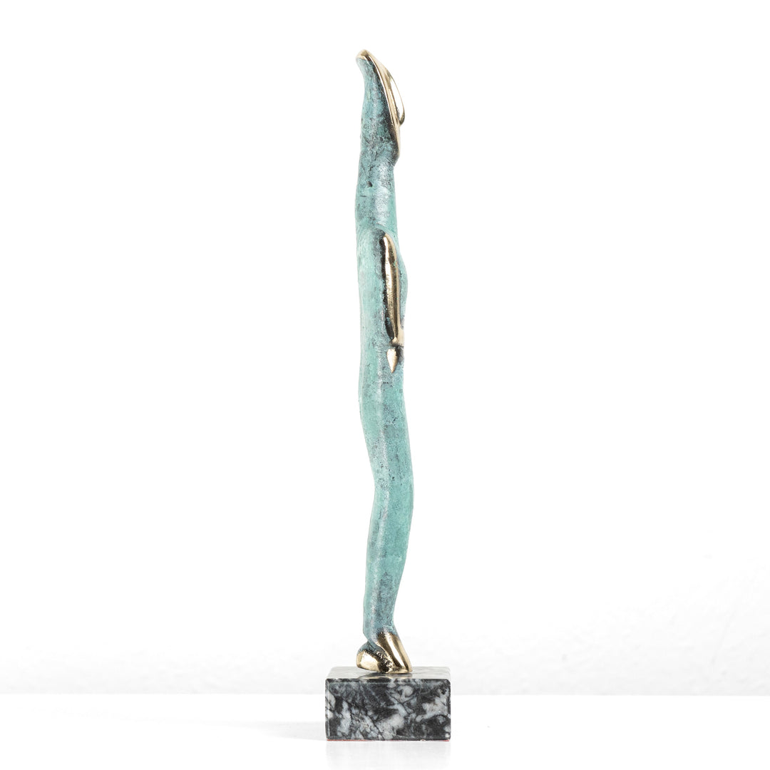 Estatua de ídolo cicládico (Escultura de latón)