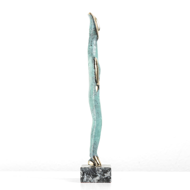 Estatua de ídolo cicládico (Escultura de latón)