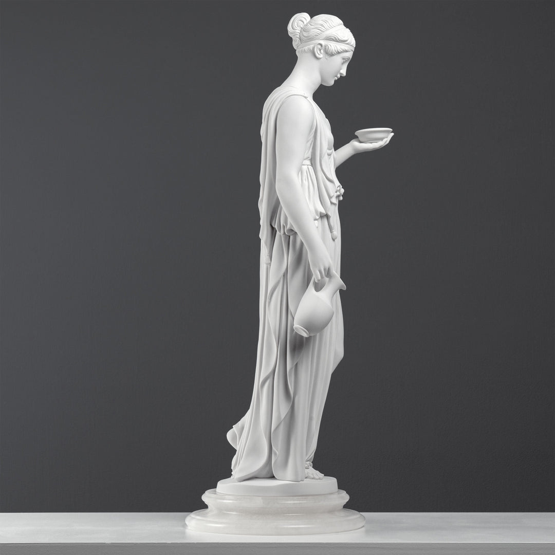 Escultura de Hebe — Diosa de la Juventud (Modelo Neoclásico según Thorvaldsen)
