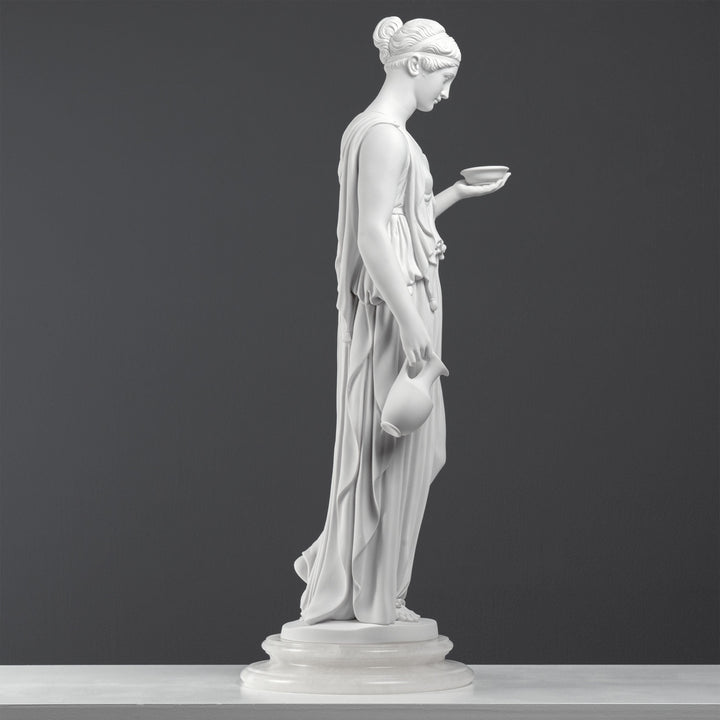 Escultura de Hebe — Diosa de la Juventud (Modelo Neoclásico según Thorvaldsen)
