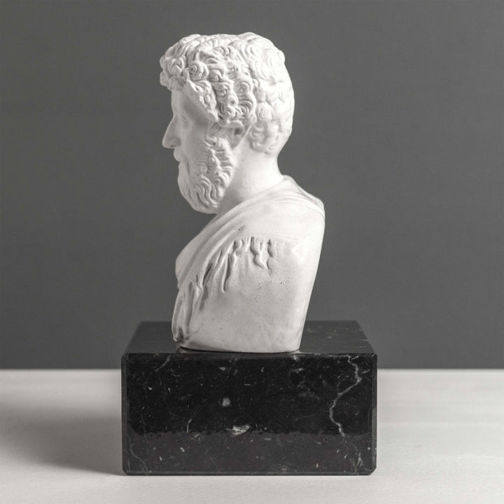 Busto de Marco Aurelio sujetalibros con base de mármol negro