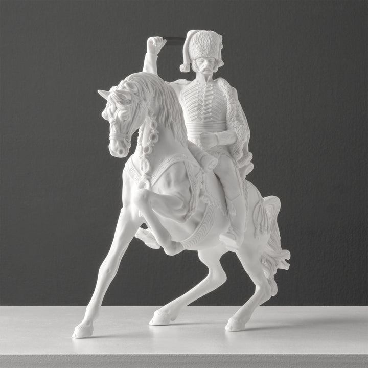 Escultura de Húsar Montado — Caballería del Siglo XIX