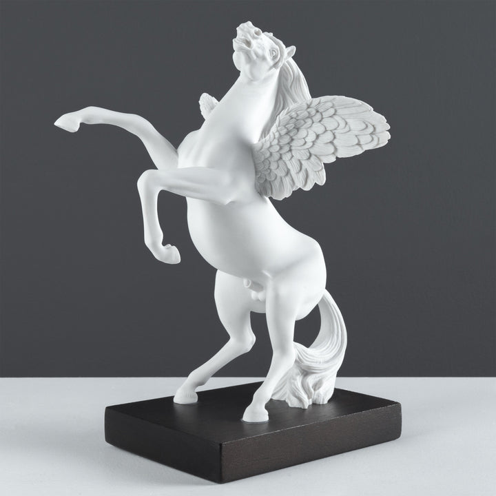 Estatua Pegaso — Caballo Alado de la Mitología Griega