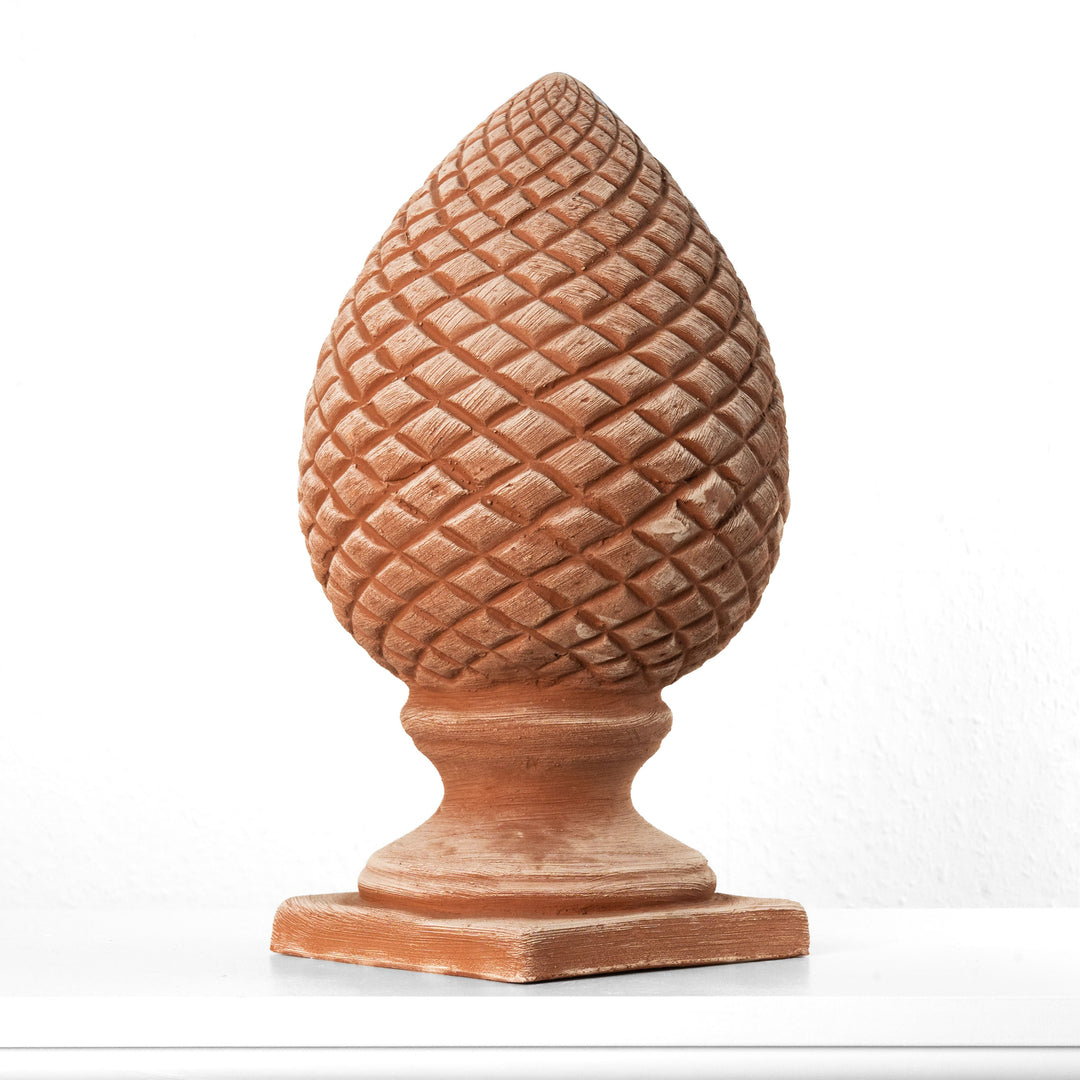 Escultura de piña de pino en terracota (Remate)
