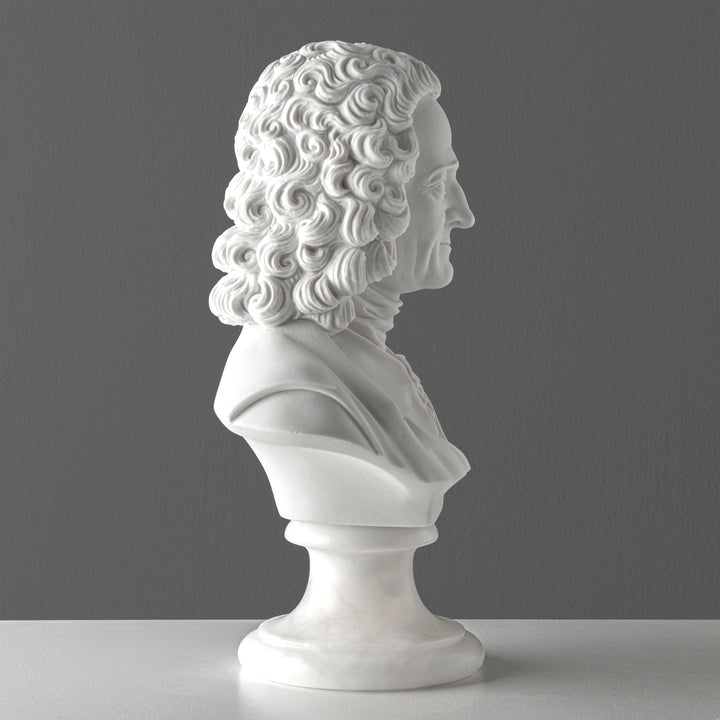 Busto de Voltaire — Espíritu de la Ilustración