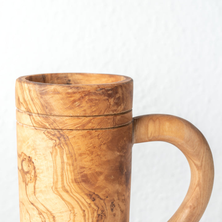 Juego de vasos cerveceros de madera de olivo hecho a mano (2 piezas)