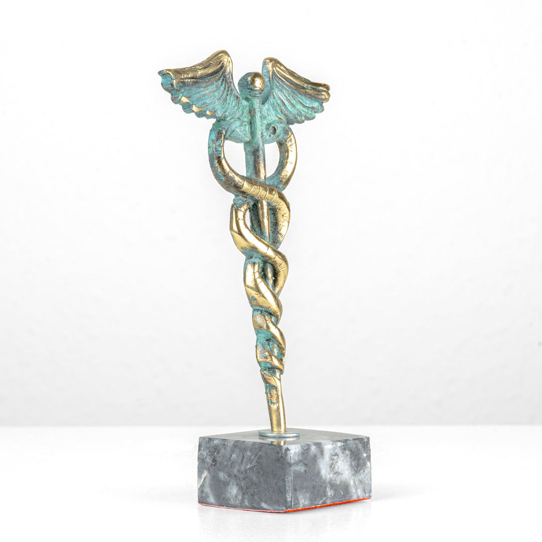 Estatua del Caduceo — Símbolo de medicina y sanación (Escultura de latón)