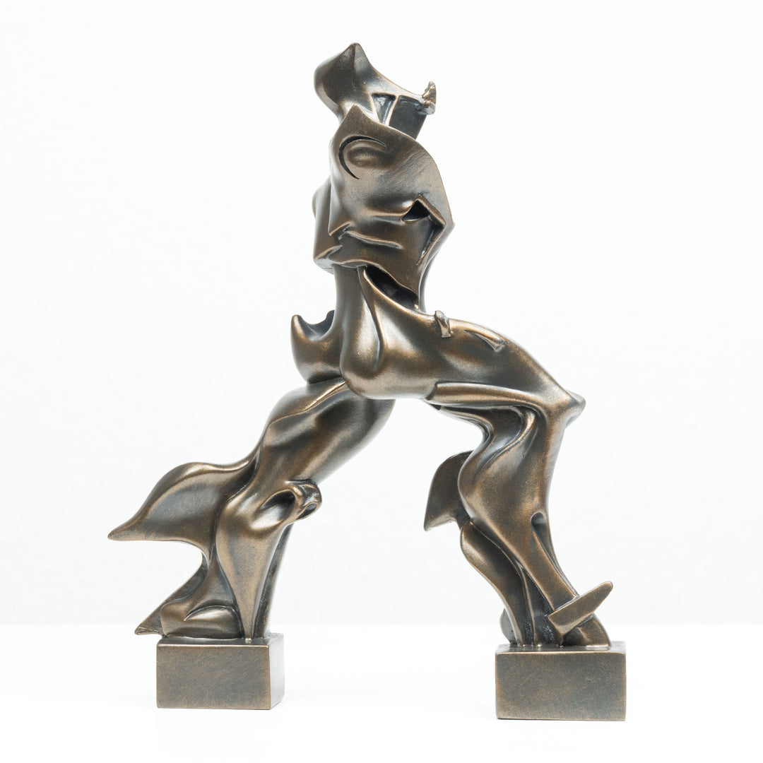 Escultura de Hombre Futurista de Boccioni (Bronce Fundido en Frío)