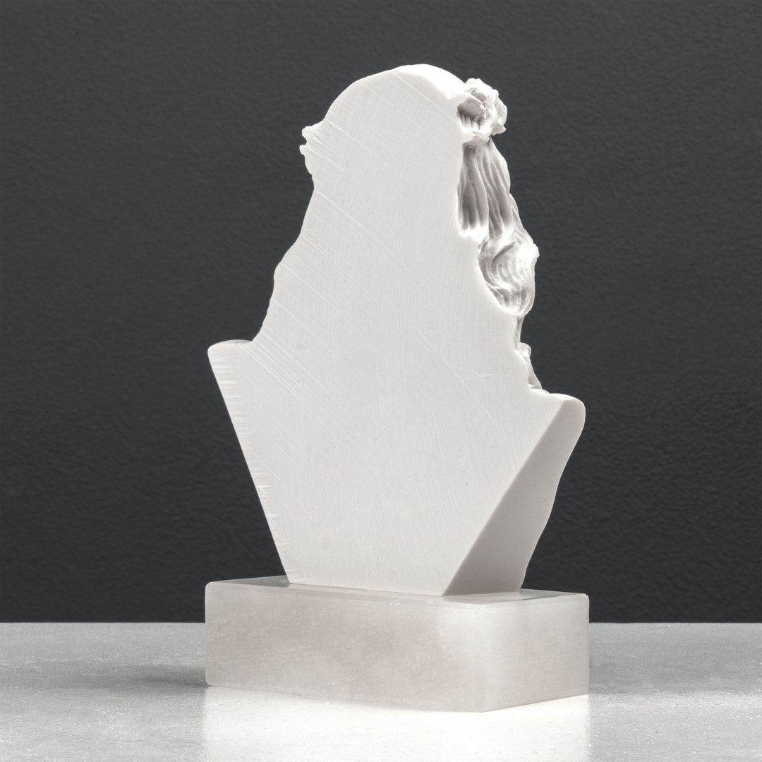 Escultura de busto del Sagrado Corazón de Jesús (relieve)
