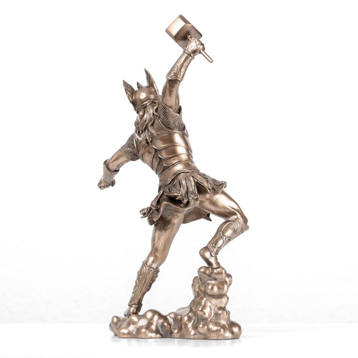 Estatua de Thor — Dios nórdico del trueno con Mjölnir (Escultura de bronce fundido en frío)