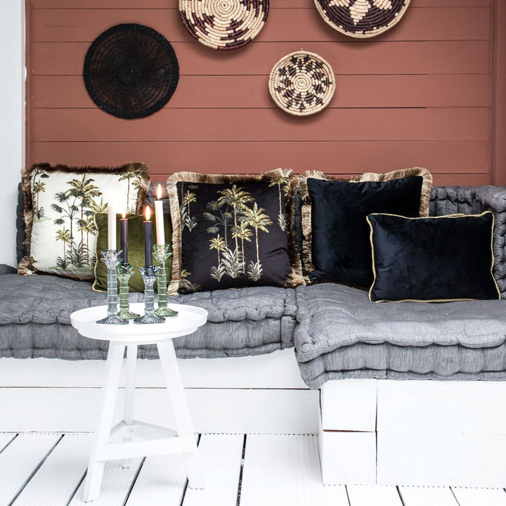 Cojín de terciopelo con palma negro