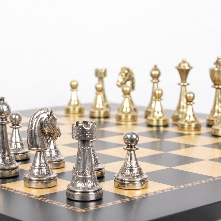 Juego de Ajedrez Staunton en Metal de Italfama con Tablero de Madera Premium Queen’s Gambit