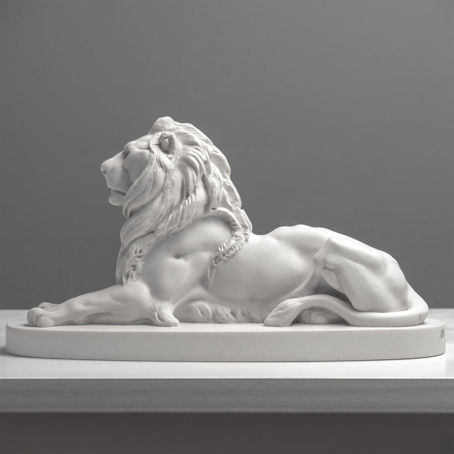 Estatua del León de Trafalgar – Escultura del león de Landseer en blanco