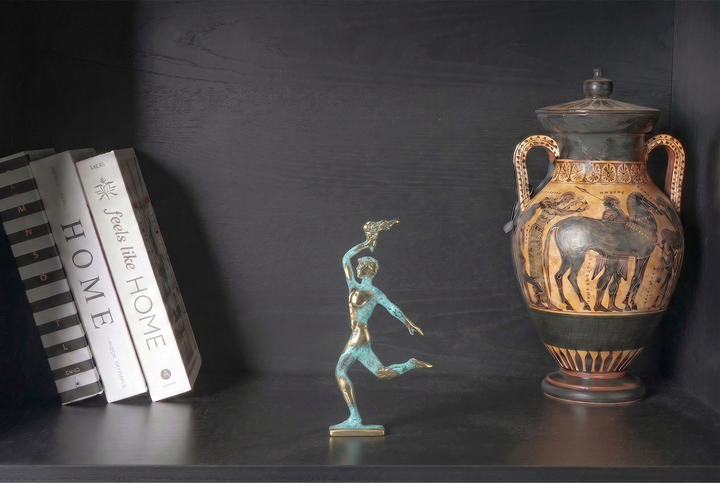 Estatua de Atleta Campeón — Corredor con antorcha (Escultura de latón)