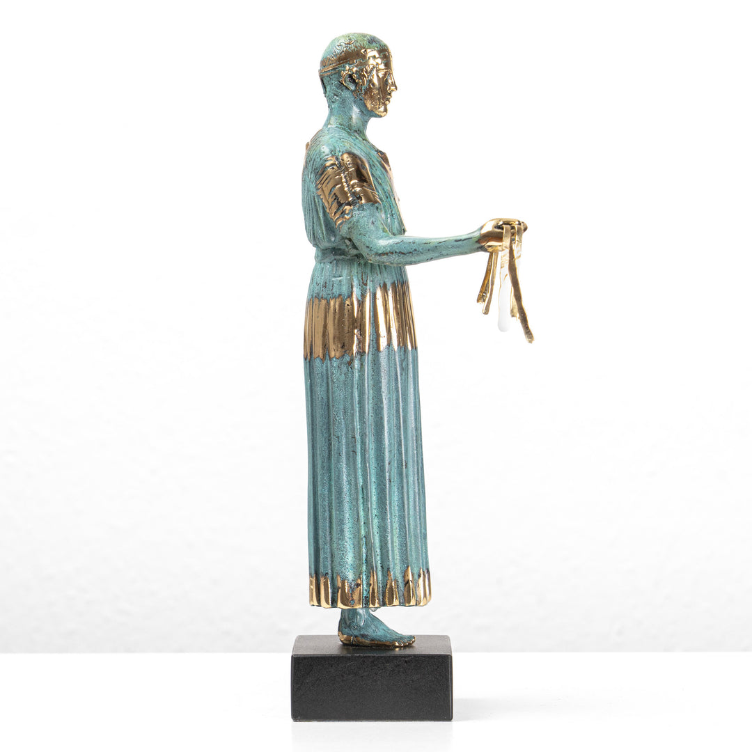 Estatua del Auriga de Delfos (Escultura de latón)