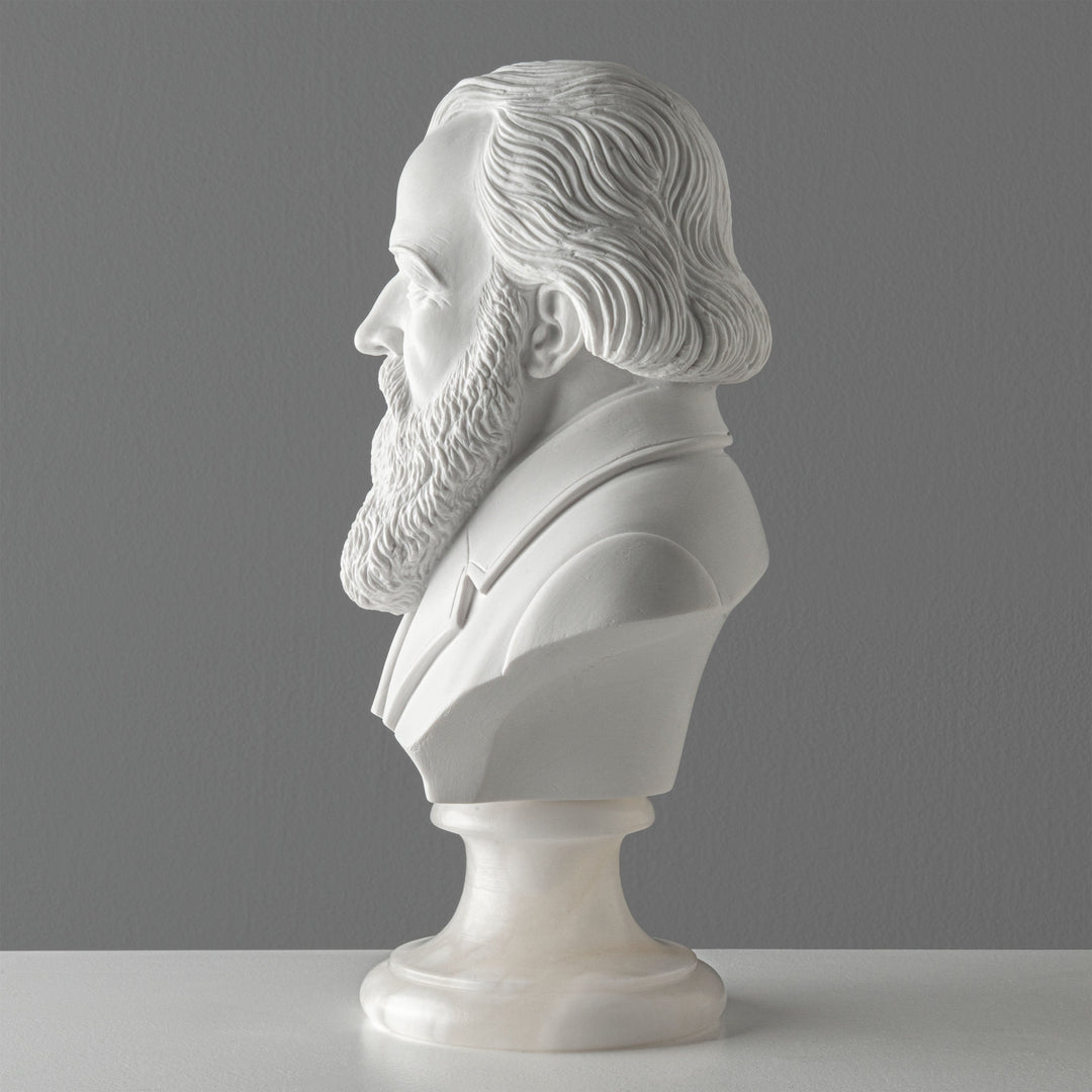 Busto de Johannes Brahms — Maestro de la Armonía Romántica