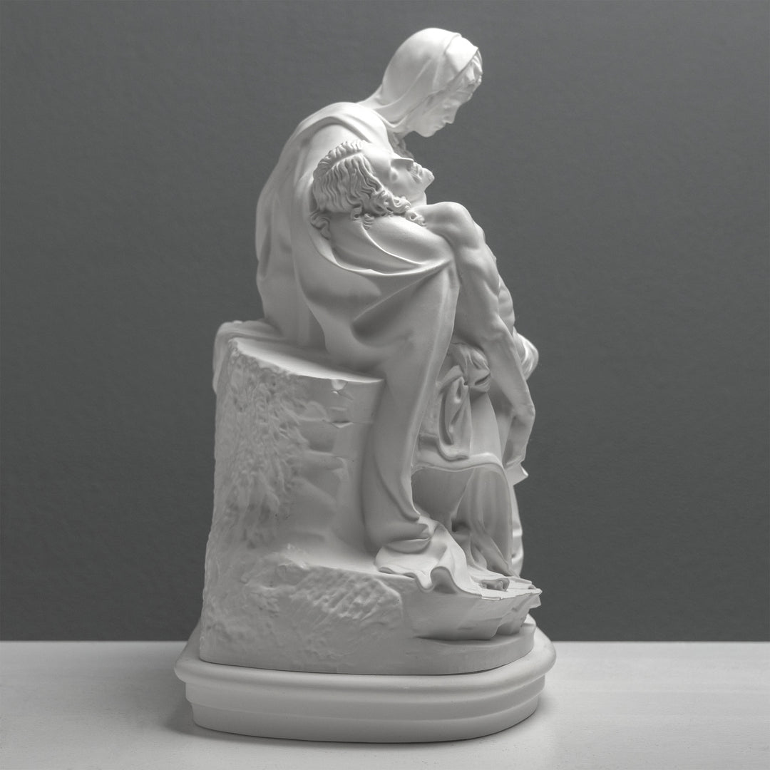 Escultura de la Piedad de Miguel Ángel – Estatua Blanca (Museos Vaticanos)