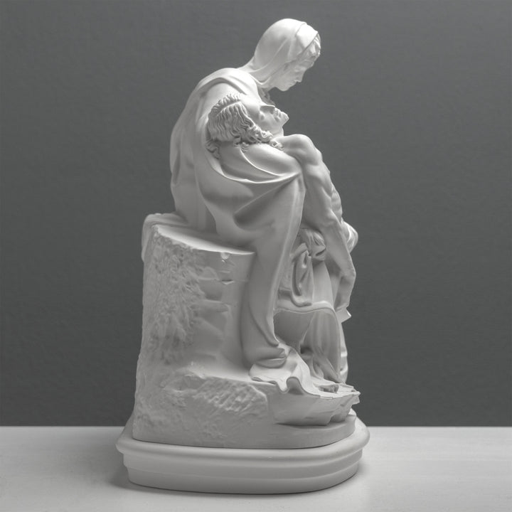 Escultura de la Piedad de Miguel Ángel – Estatua Blanca (Museos Vaticanos)
