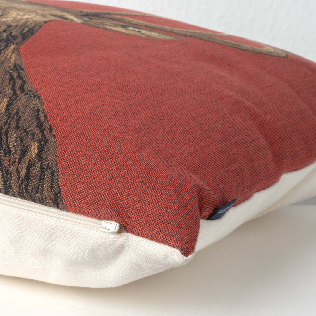 Cojín Rojo con Motivo de Ciervo (Tejido Gobelino)