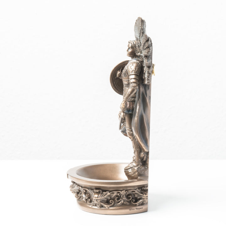 Escultura de San Miguel Arcángel con Pila de Agua Bendita – Defensor del Cielo (Estatua de bronce frío)