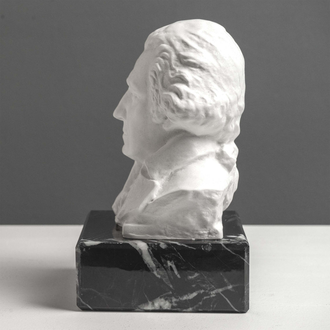 Busto de Washington con base de mármol negro