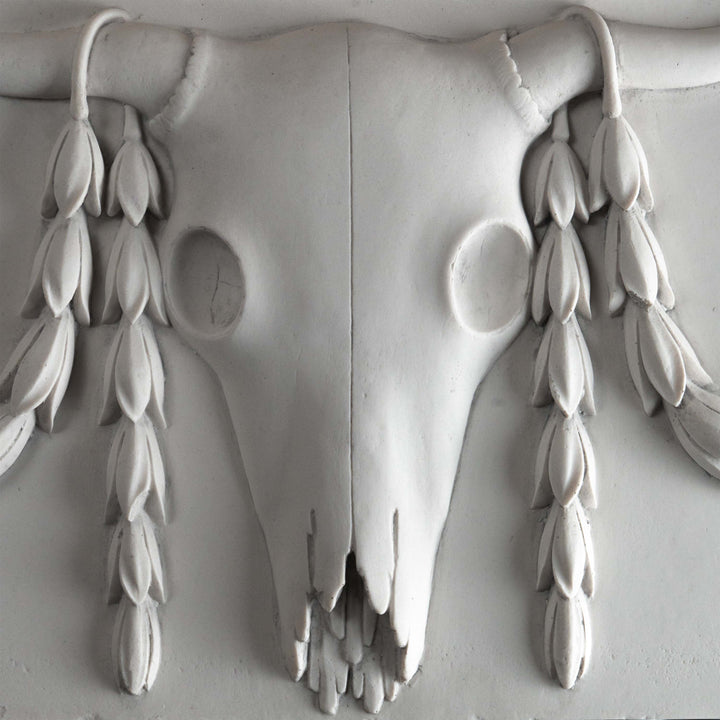 Decoración mural de cráneo de buey – Bajorrelieve clásico