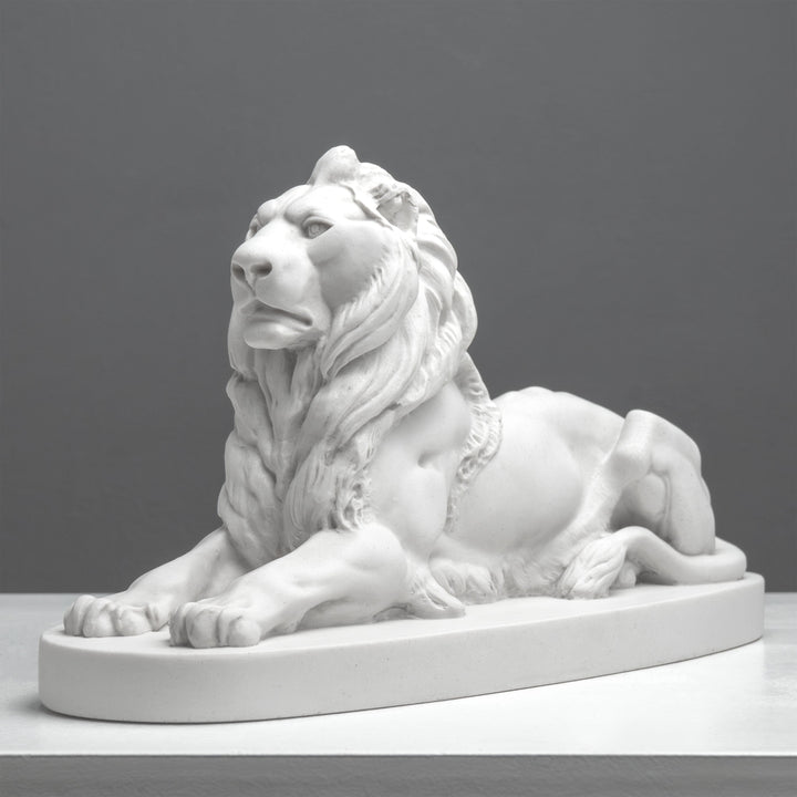 Estatua del León de Trafalgar – Escultura del león de Landseer en blanco