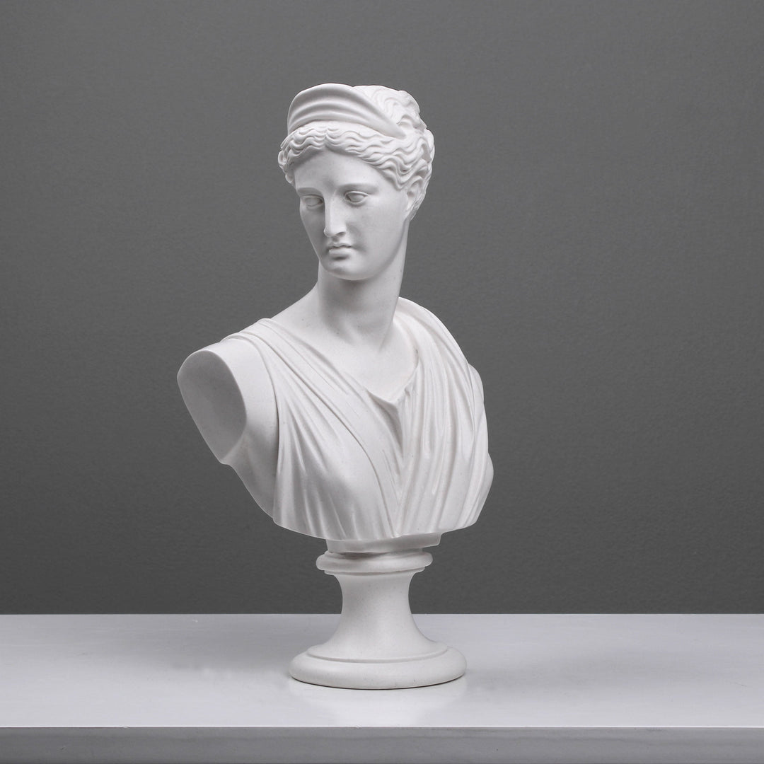 Bustos de Apolo y Diana (Par de estatuas de dioses griegos)