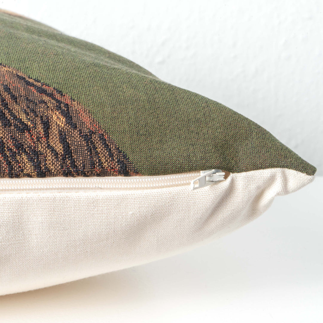 Cojín Verde con Motivo de Ciervo (Tejido Gobelino)