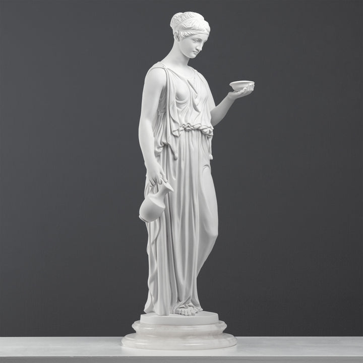 Escultura de Hebe — Diosa de la Juventud (Modelo Neoclásico según Thorvaldsen)