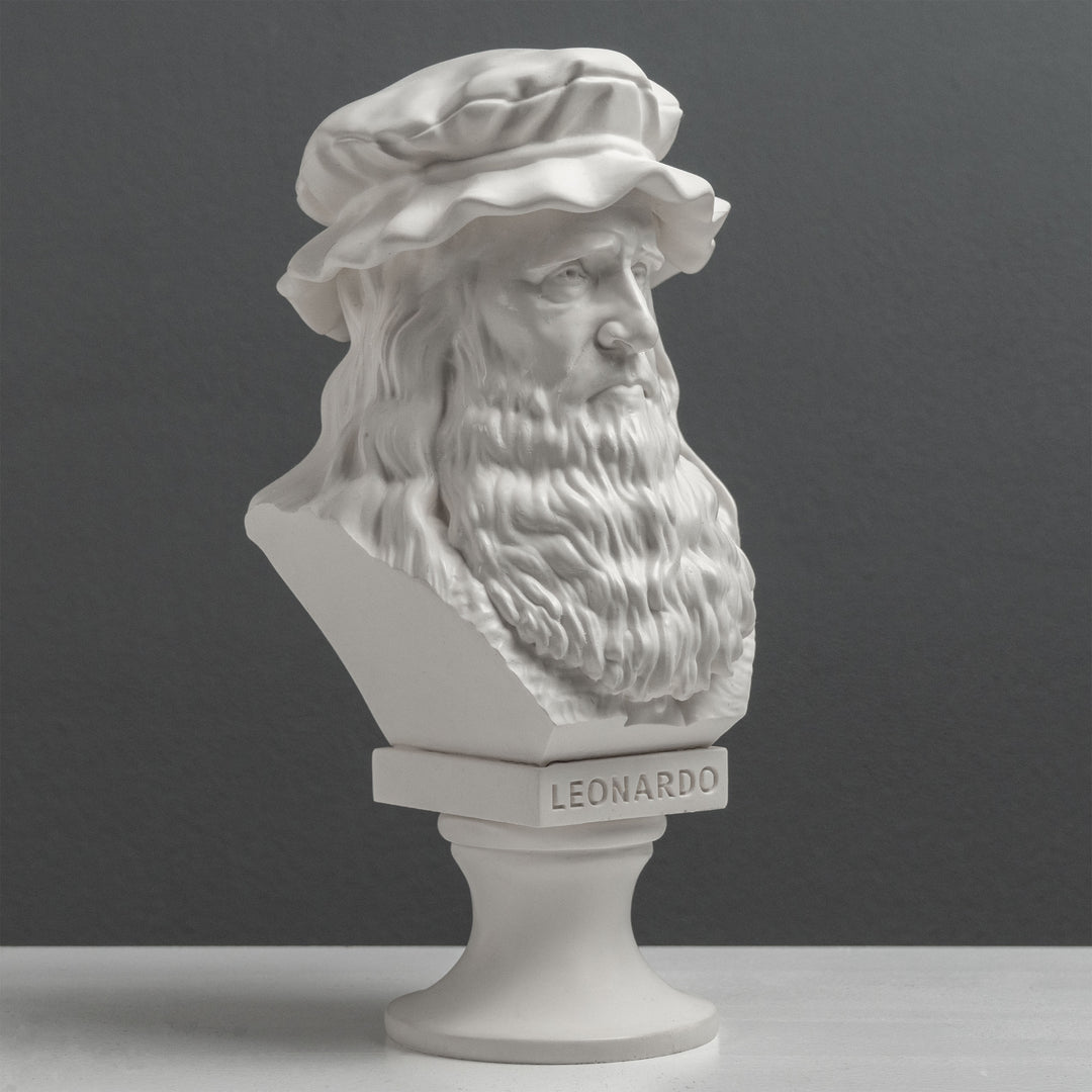 Busto de Leonardo da Vinci – Maestro del Renacimiento (Estatua Blanca)