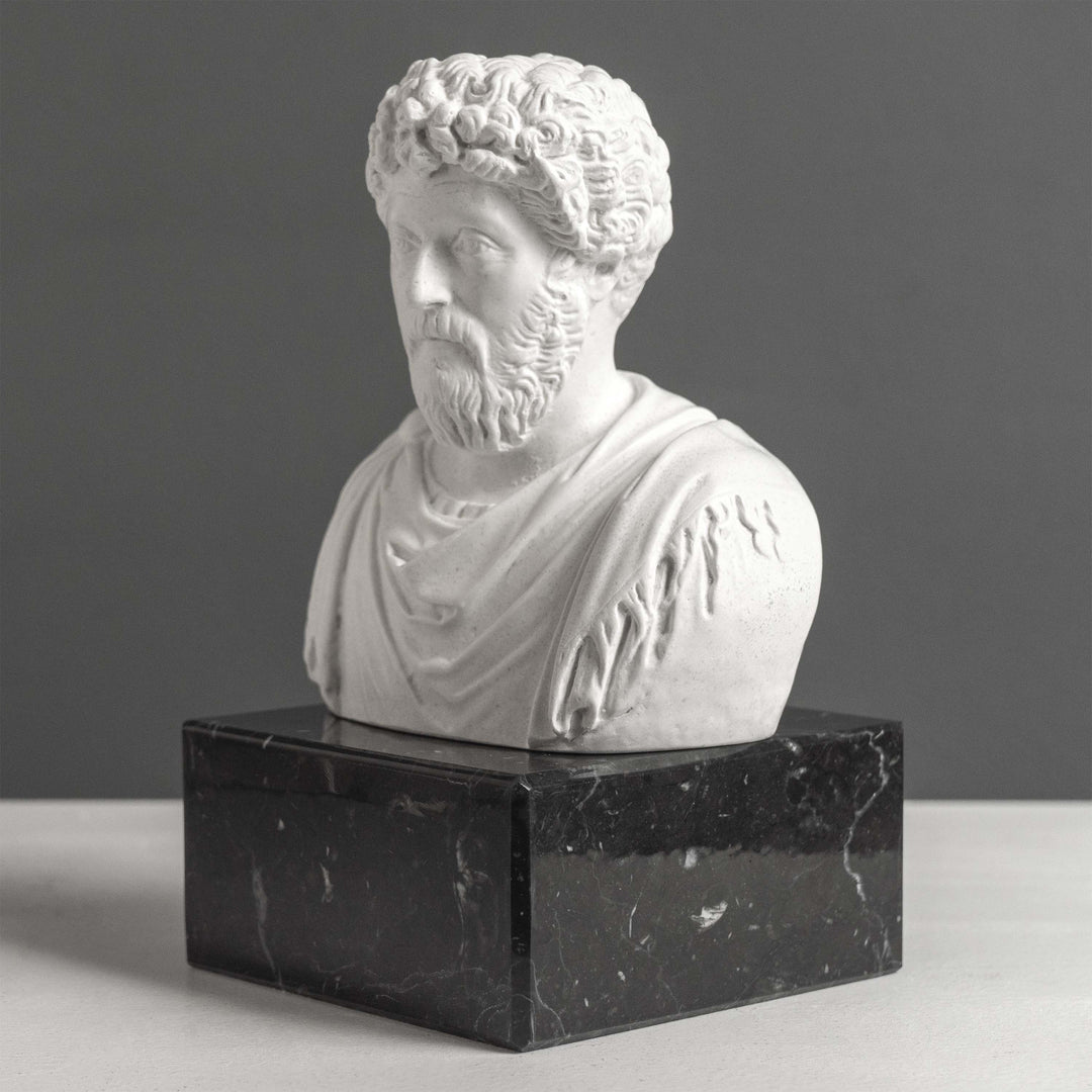 Busto de Marco Aurelio sujetalibros con base de mármol negro