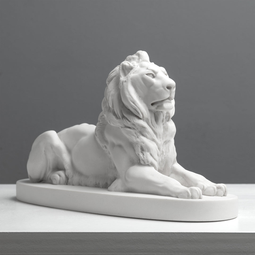 Estatua del León de Trafalgar – Escultura del león de Landseer en blanco