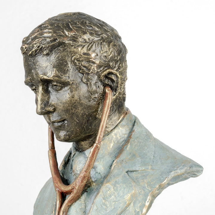 Escultura Médico de Anglada sobre Base de Mármol
