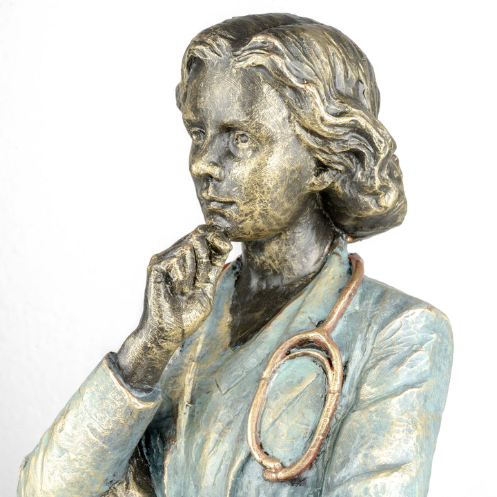 Escultura Doctora de Anglada sobre Base de Mármol