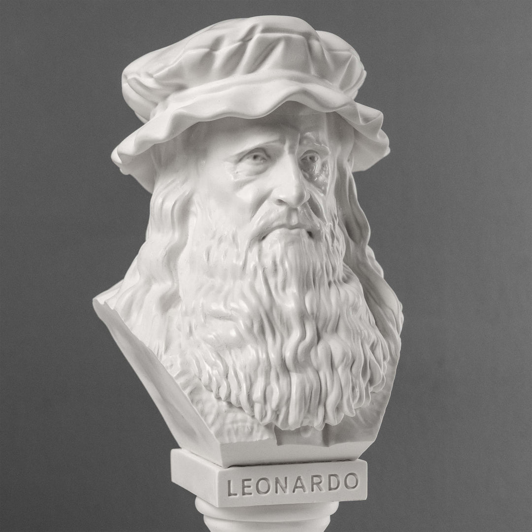 Busto de Leonardo da Vinci – Maestro del Renacimiento (Estatua Blanca)