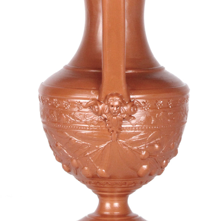 Jarra romana con relieves de olivos