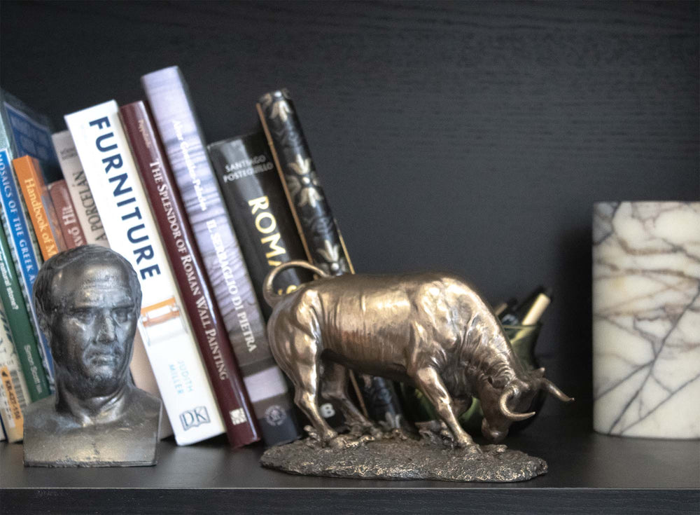 Estatua de Toro Embistiendo (Bronce Fundido en Frío)